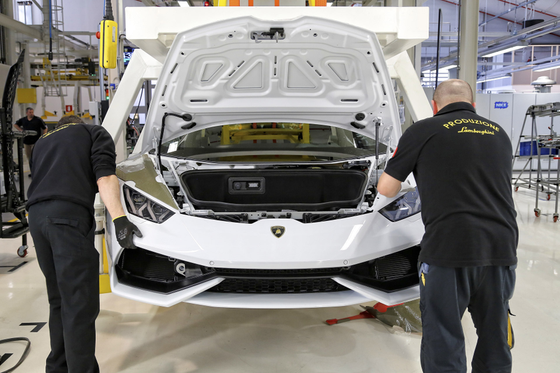 Illustration for article titled How Lamborghini Builds The Huracan
